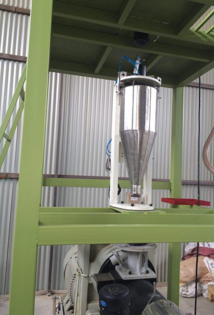 تصویر  سیستم گراوی-گراویمتریک کنترل اتوماتیک وزن بر متر لوله حین تولید