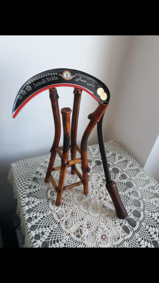 تصویر  داس دسته کوتاه جمالی