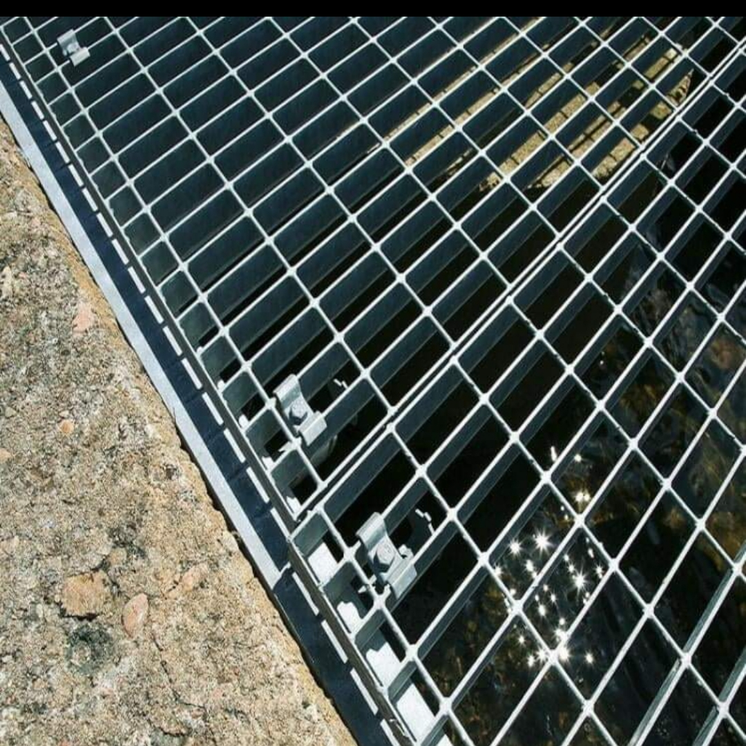 تصویر  گریتینگ کانال و ترنچ