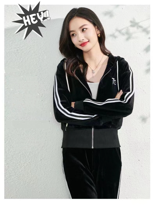 Picture of Spring And Autumn Gold Velvet Suit Female Middle-Aged And Elderly Women's Sportswear Loose And Western Style Two-Piece Suit