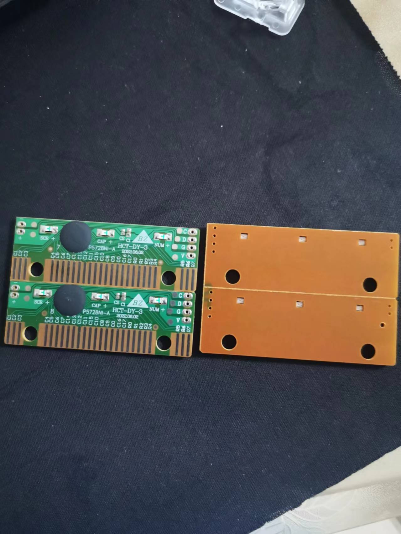 تصویر  Wired keyboard pcba work with carbon conductive film and silver conductive film