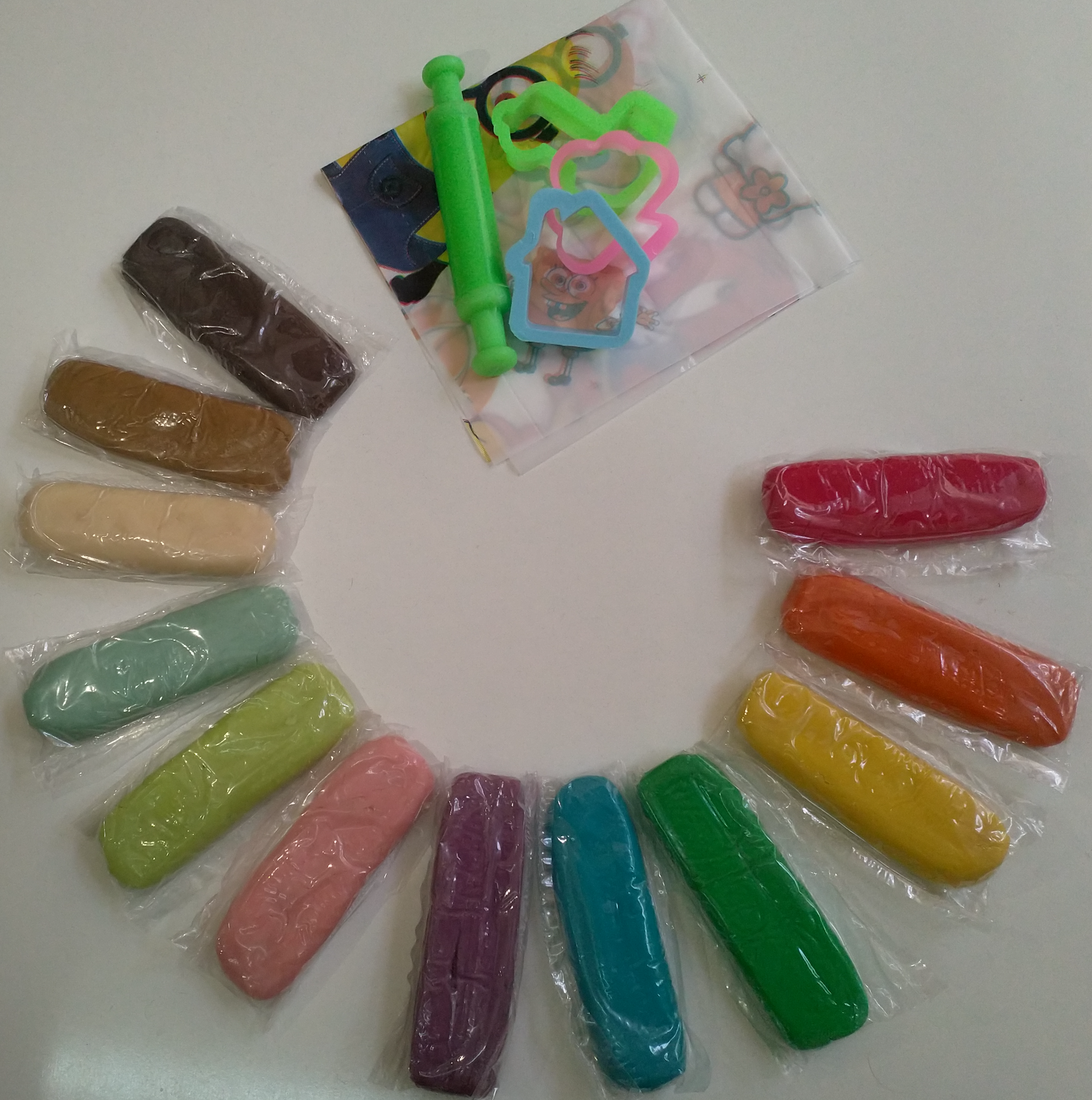 تصویر  خمیربازی اورگانیک رنگ رنگین کمان سطلی 12 رنگ