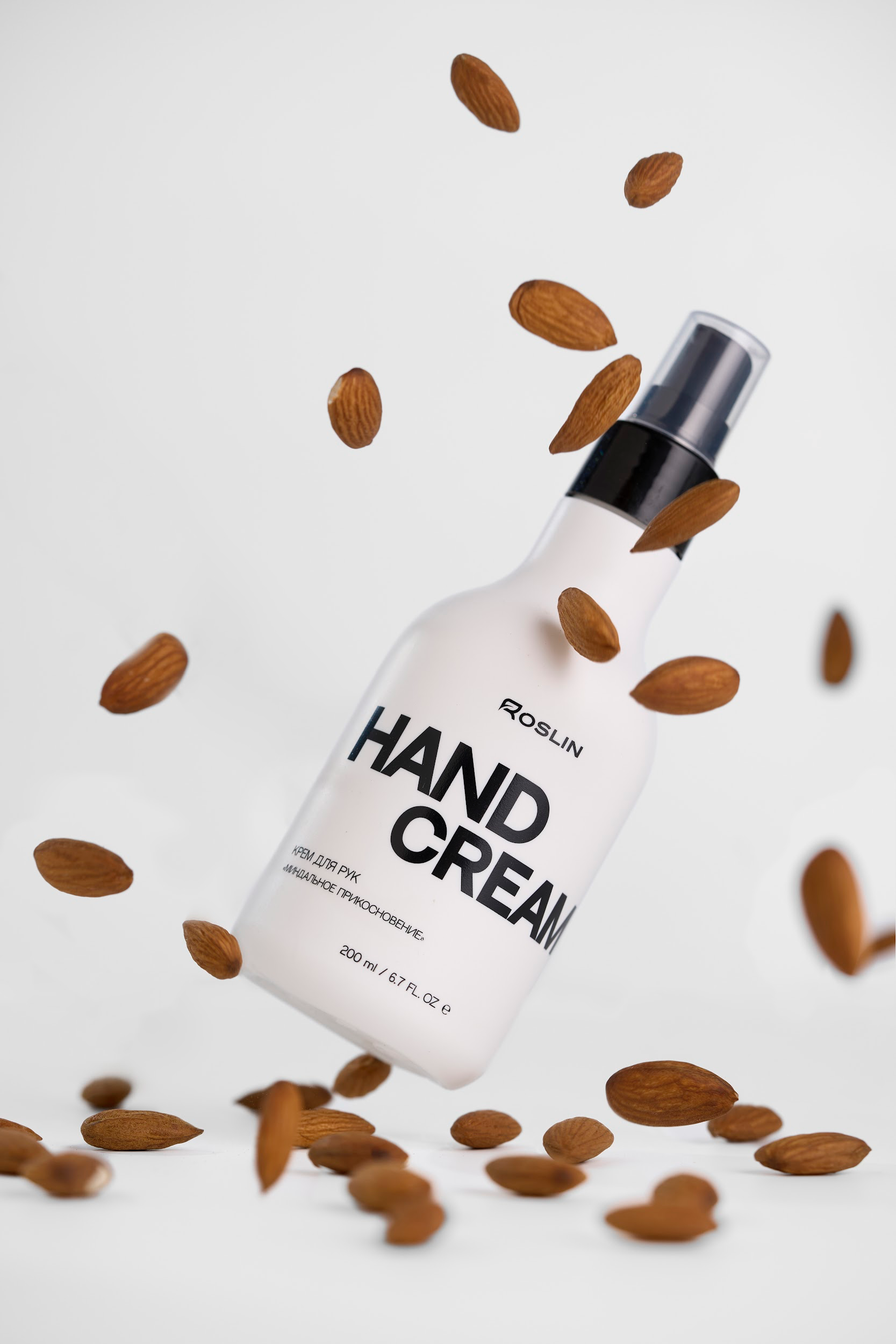 Picture of ROSLIN Hand cream with natural oils "Almond Touch" 200 ml