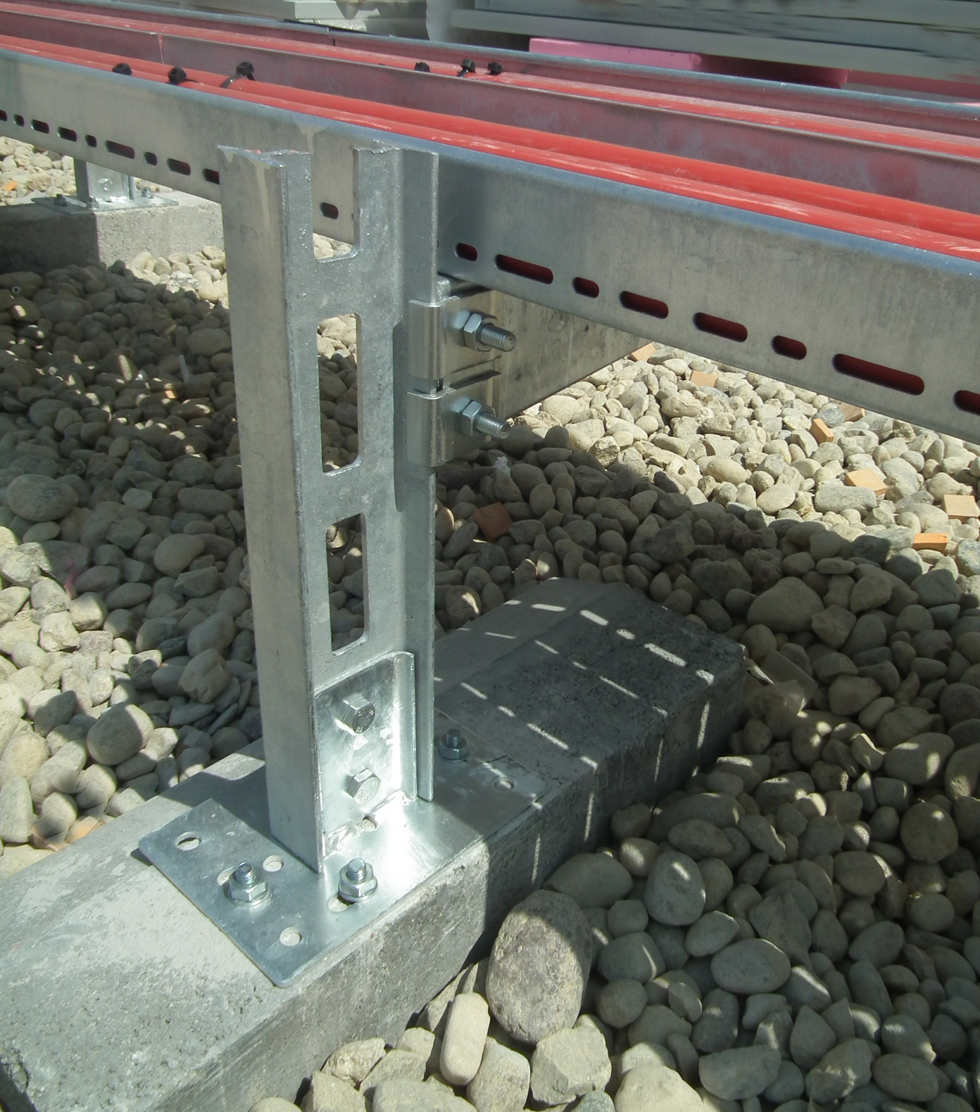 تصویر  سینی کابل-نردبان کابل-و انواع نگهدارنده های کابل و متعلقات