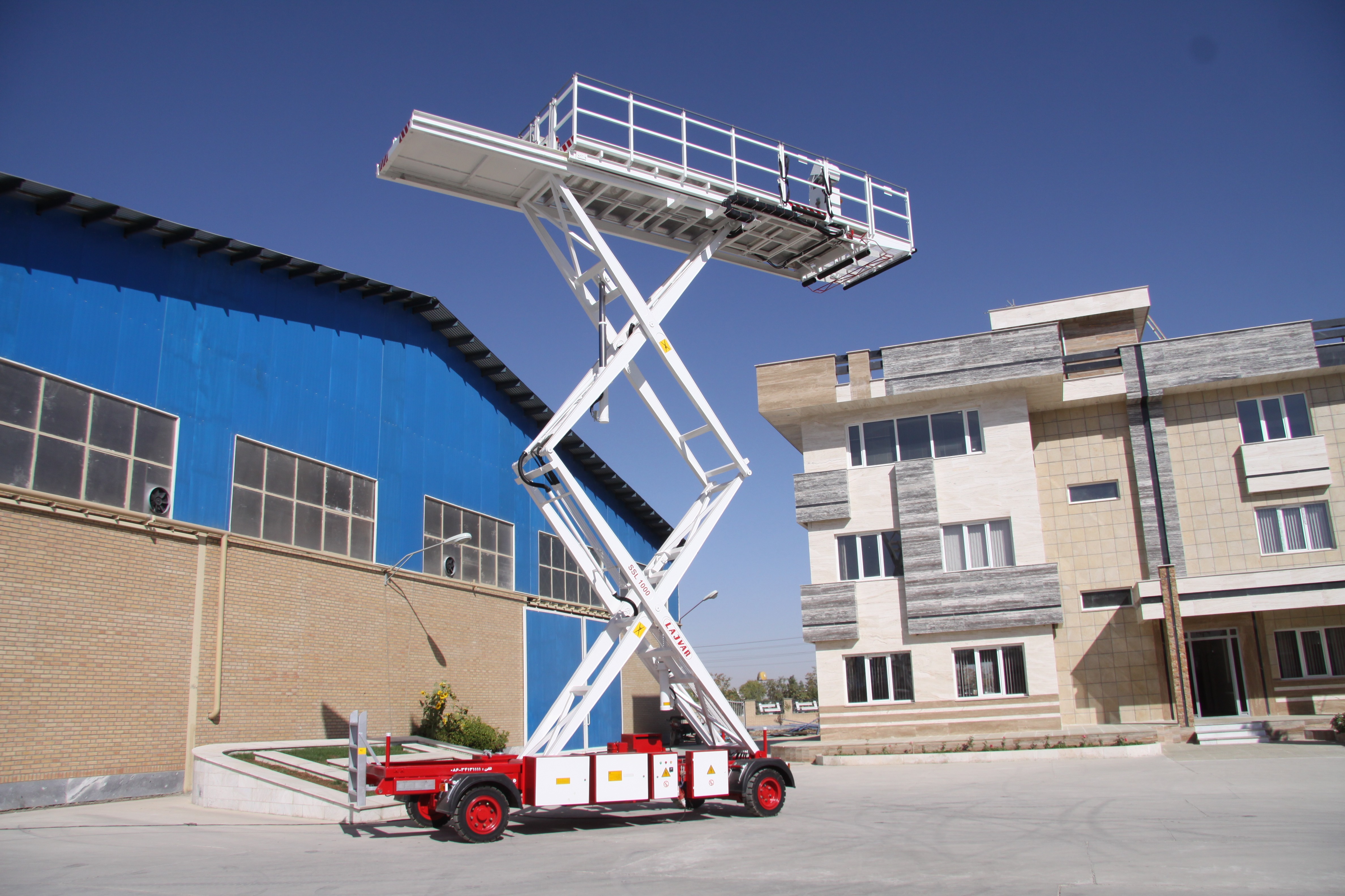 تصویر  بالابر آکاردئونی شرکت لجور مدل SSL 1000